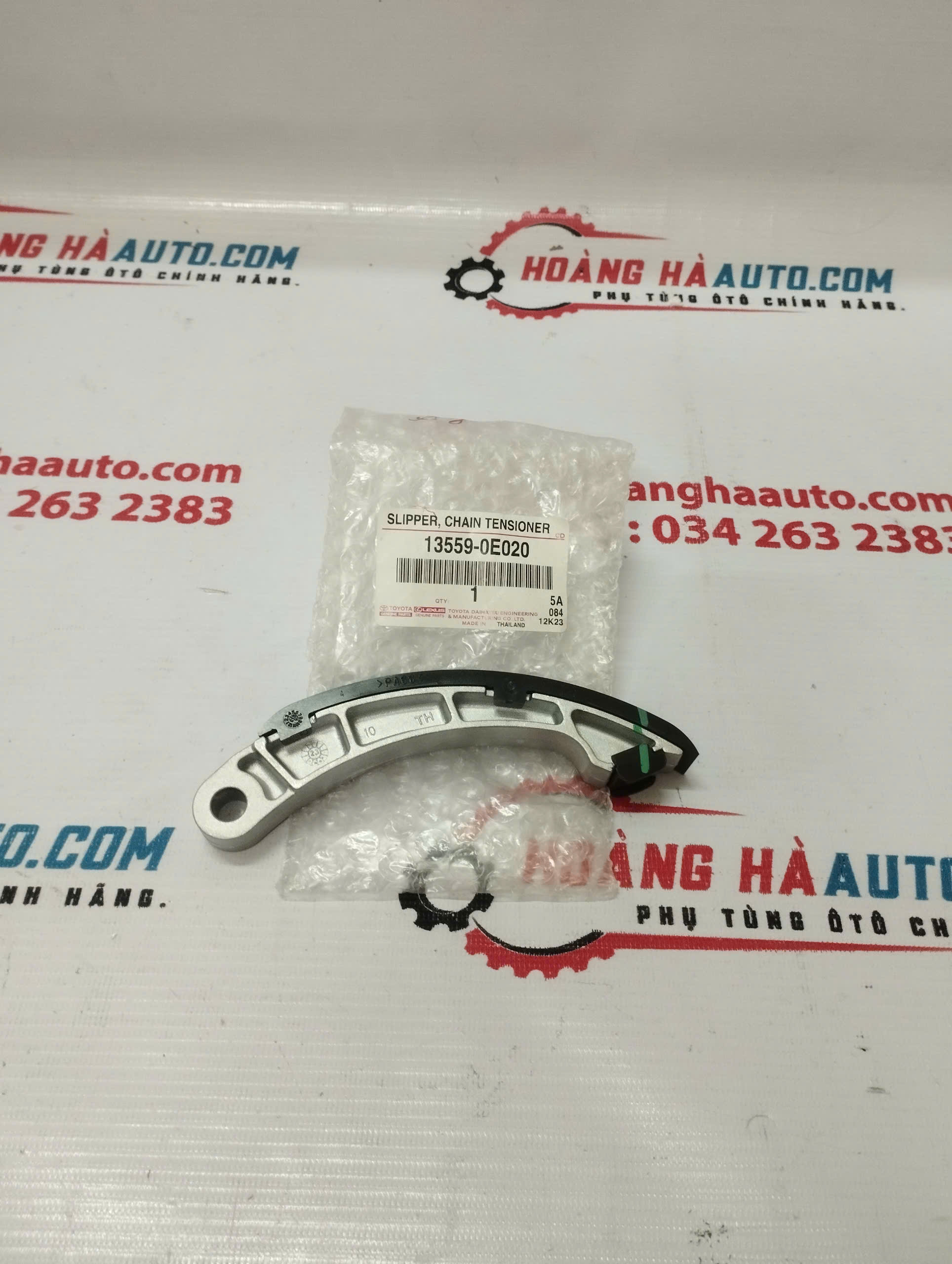 Tỳ Sên Cam RH TOYOTA 13559-0E020 135590E020