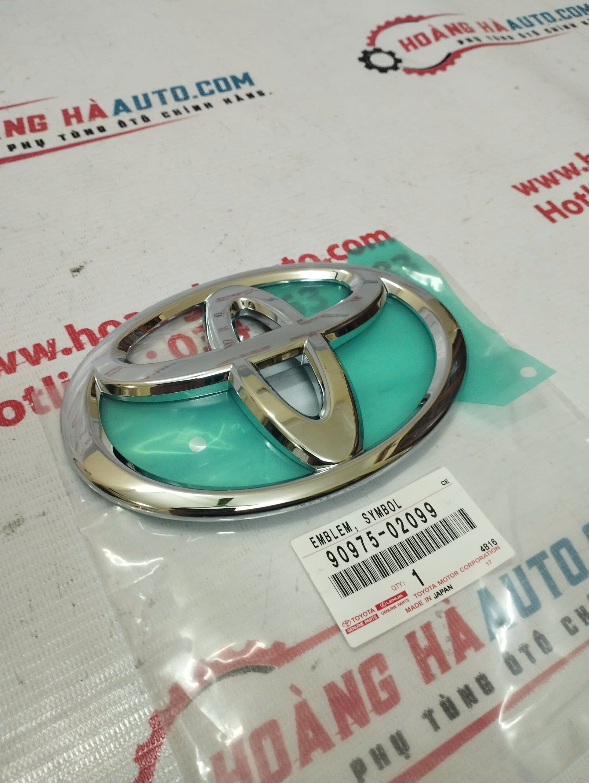 Biểu tượng logo cốp sau Toyota Land Cruiser 2015-2021 Xịn Chính Hãng |  90975-02099  9097502099