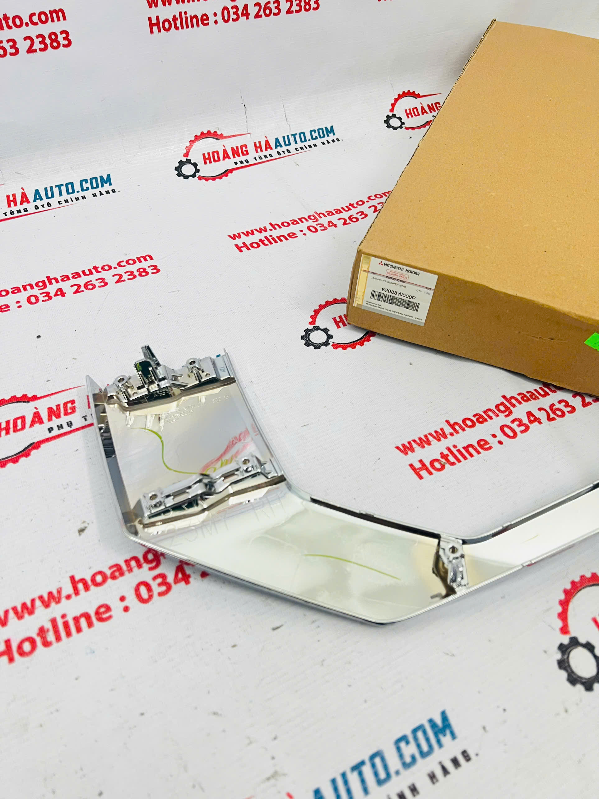 Nẹp mạ cản trước Xpander Cross 2022 Xịn Chính Hãng | 62088W000P 