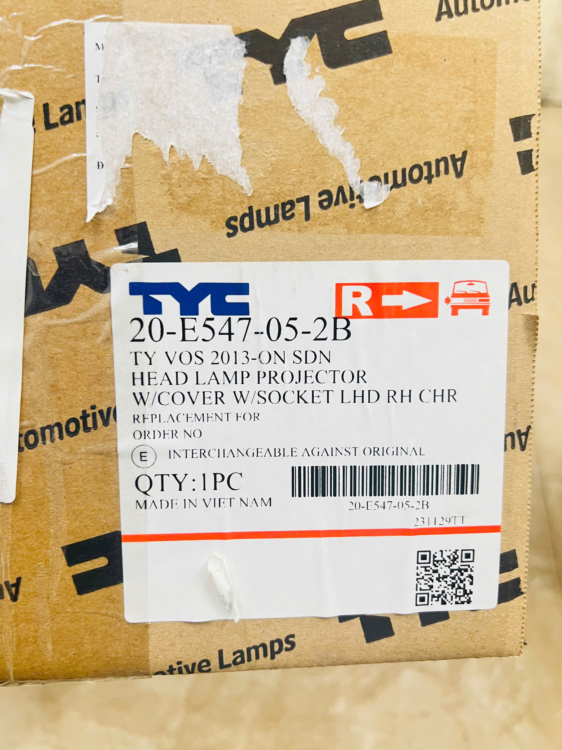 Đèn pha RH Toyota Vios 2013 thương hiệu TYC | 20-E547-05-2B 20E547052B