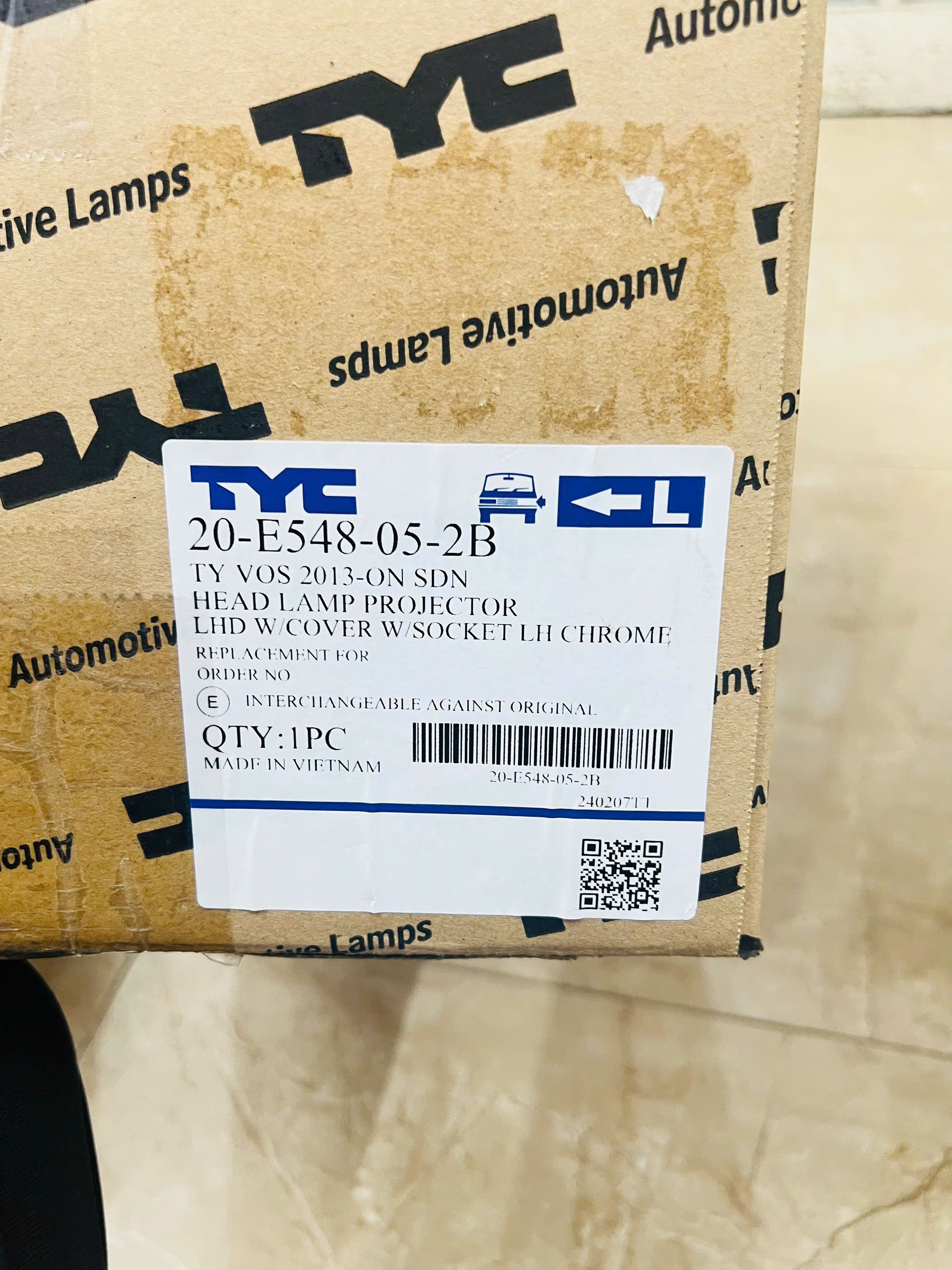 Đèn pha LH Toyota Vios 2013 thương hiệu TYC | 20-E548-05-2B 20E548052B