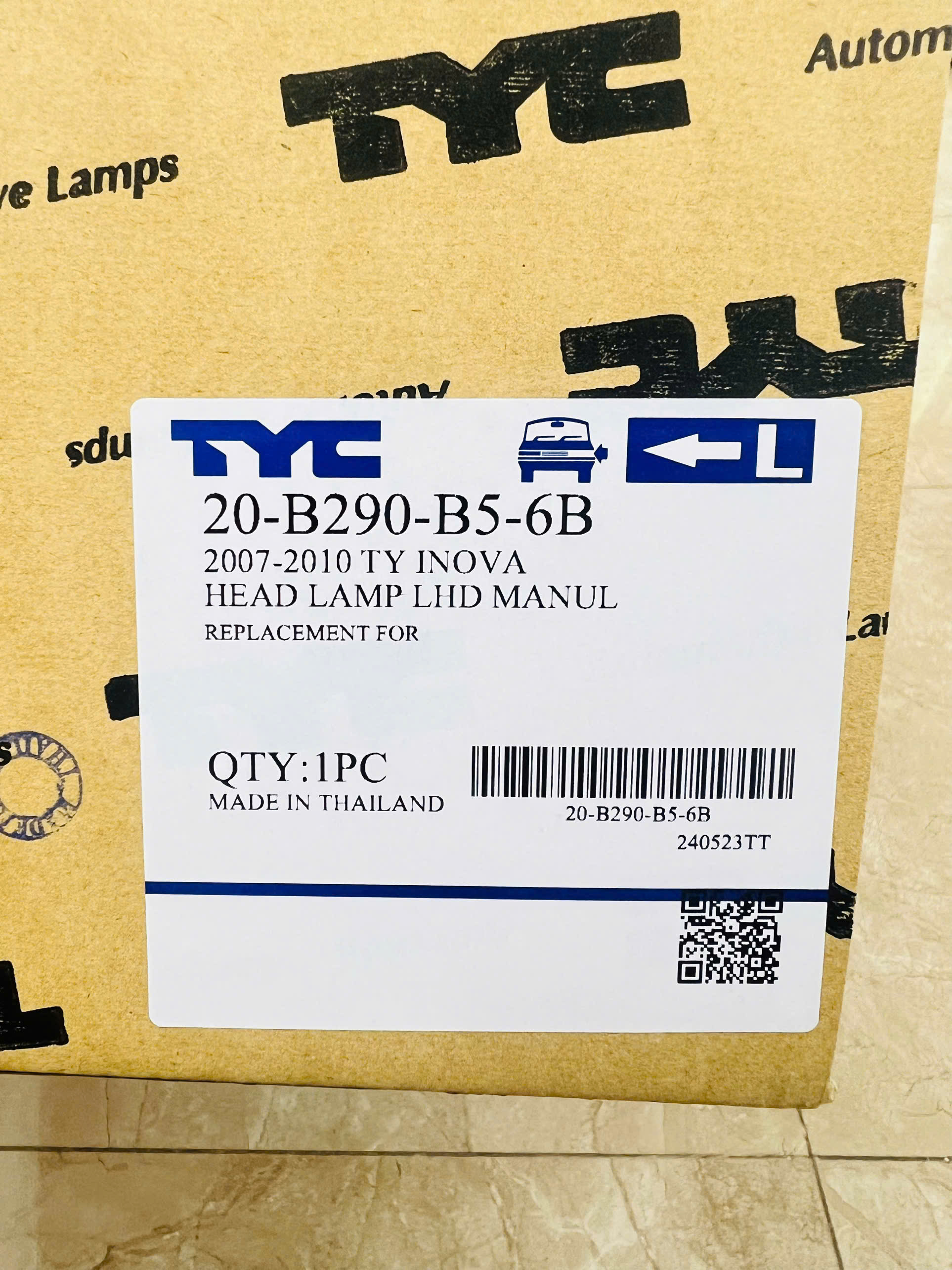 Đèn pha LH Toyota Innova 2007-2010 thương hiêuj TYC | 20-B290-B5-6B 20B290B56B