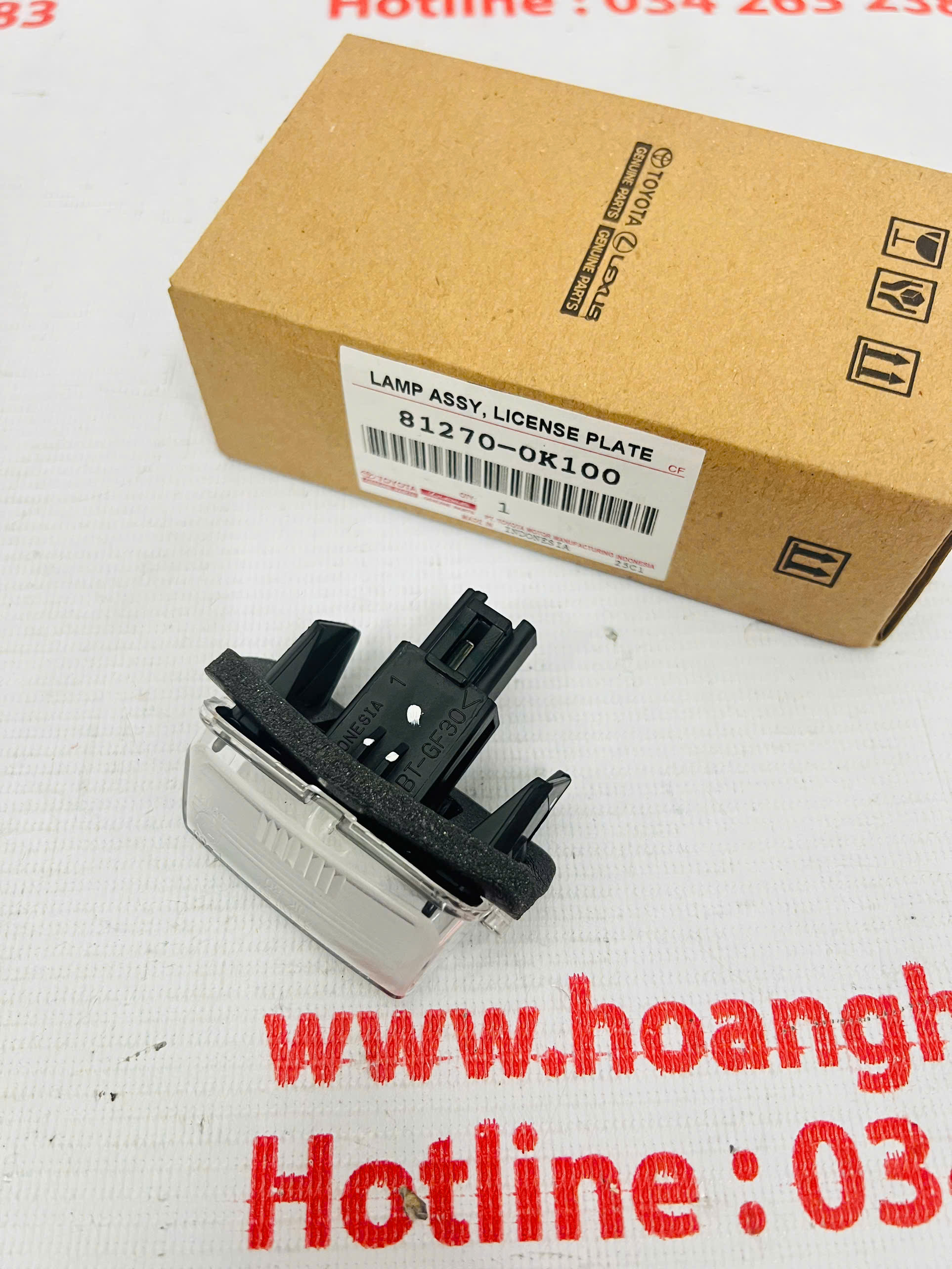 Đèn soi biển số Toyota Fortuner 2019 Xịn Chính Hãng | 81270-0K100 812700K100