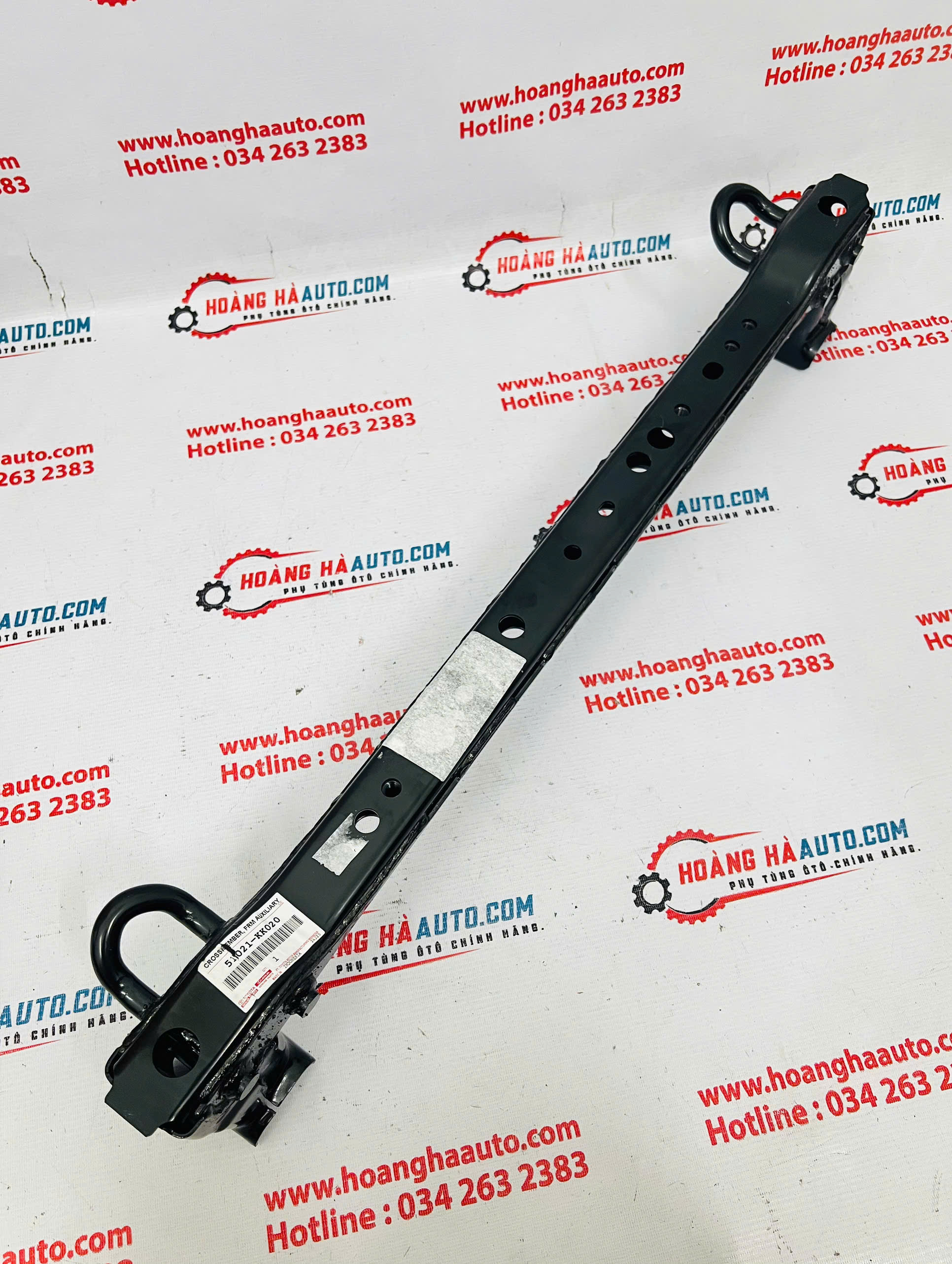 Xương đầu sắt xi Toyota Hilux 2016-2020 Xịn Chính Hãng | 51021-KK020 51021KK020