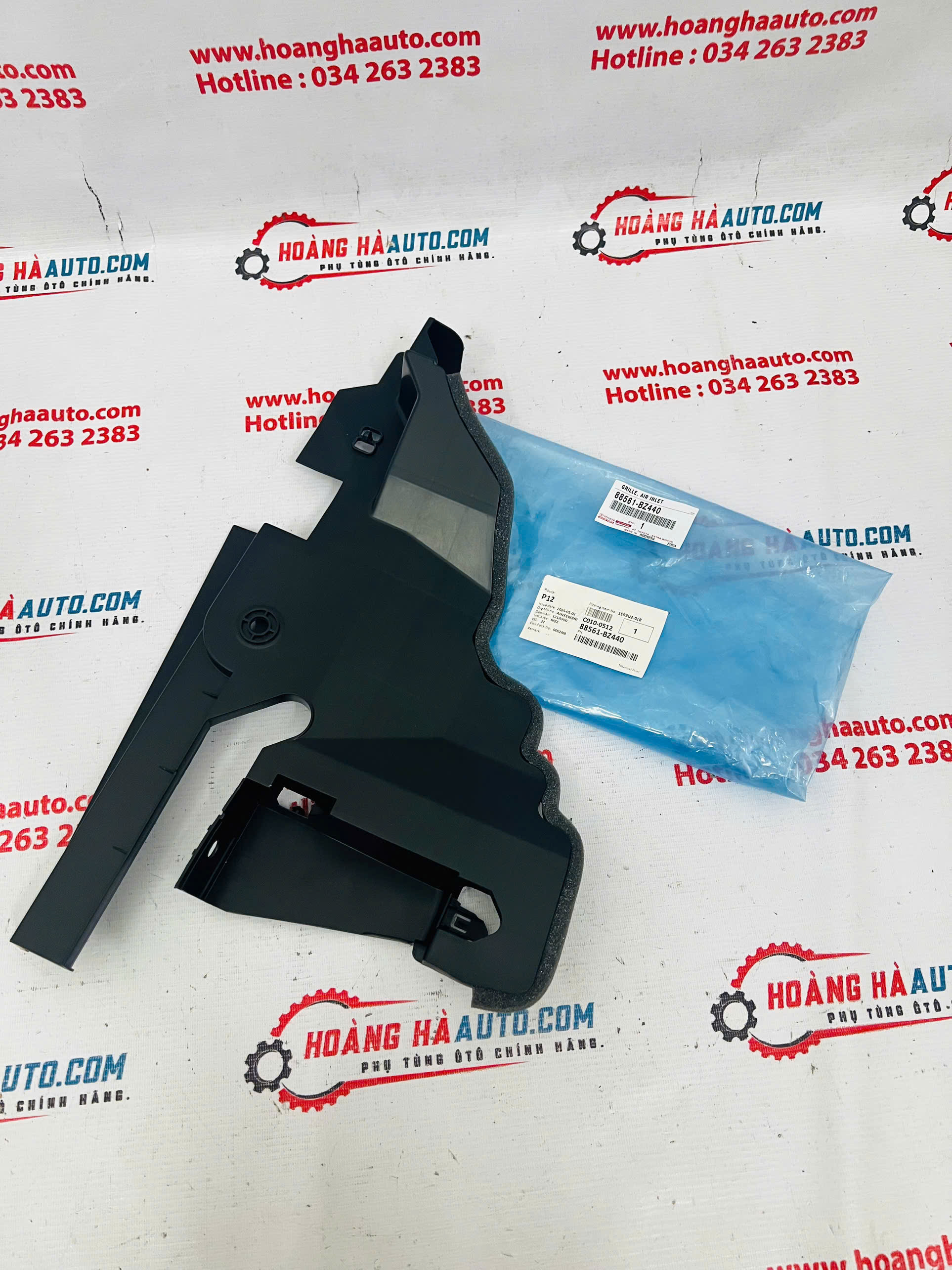 Hướng gió két nước RH Toyota Rush 2018-2020 Xịn Chính Hãng | 88561-BZ440 88561BZ440