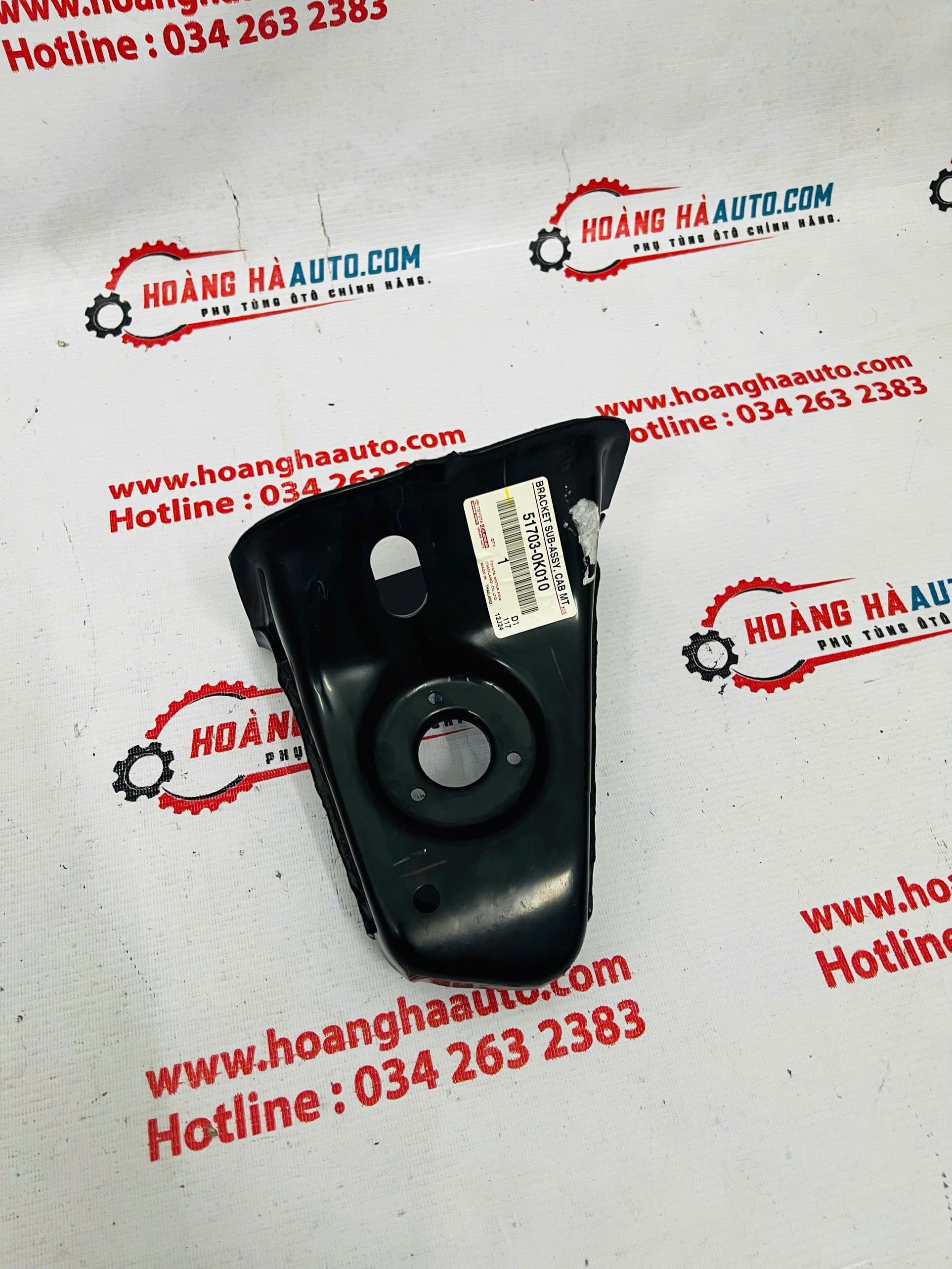Chân bắt cao su cabin RH Toyota Fotuner 2012-2024 Xịn Chính Hãng | 51703-0K010 517030K010