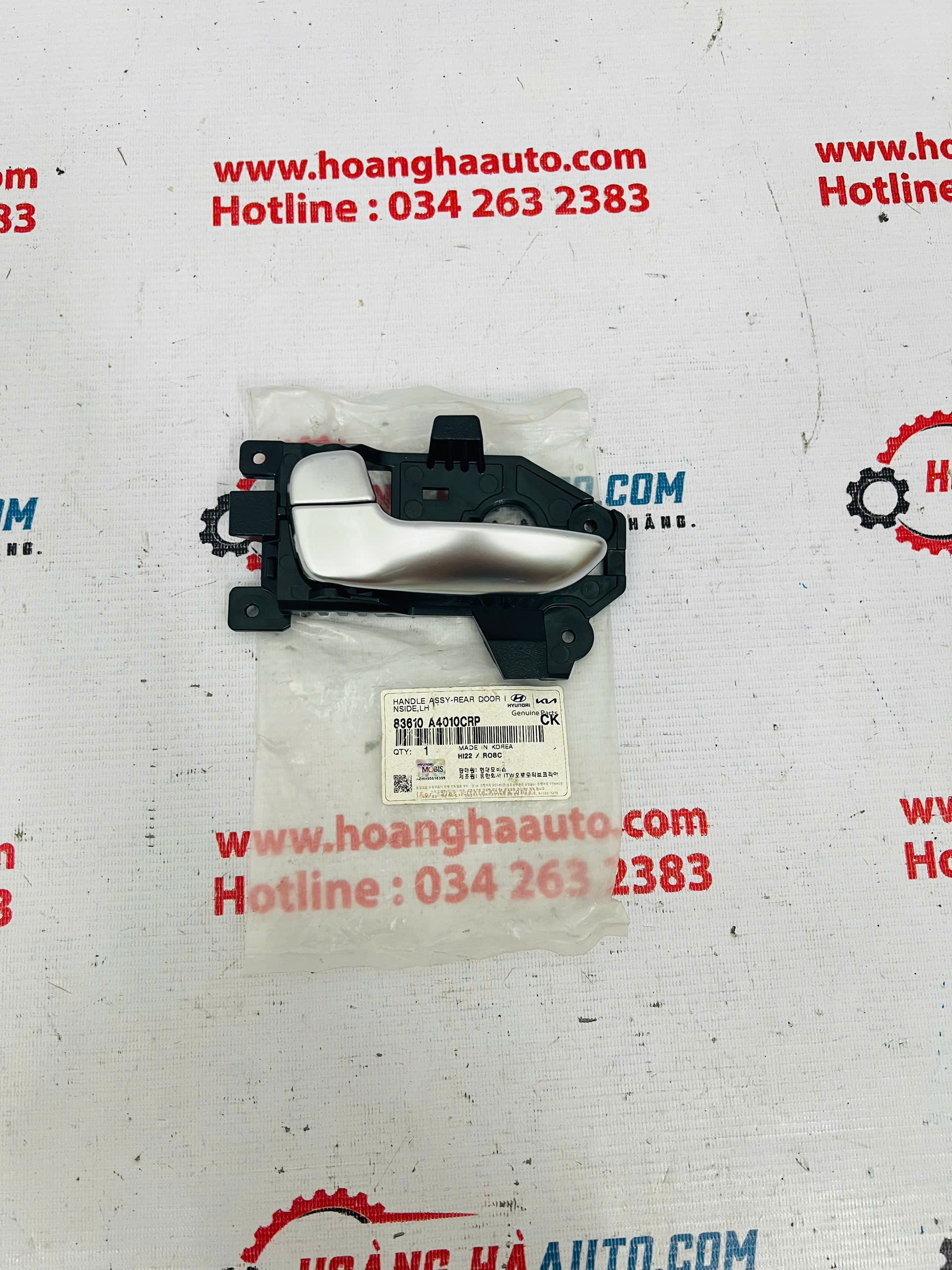 Tay nắm cửa trong sau LH KIA Rondo Xịn chính hãng | 83610 A4010CRP , 83610A4010CRP