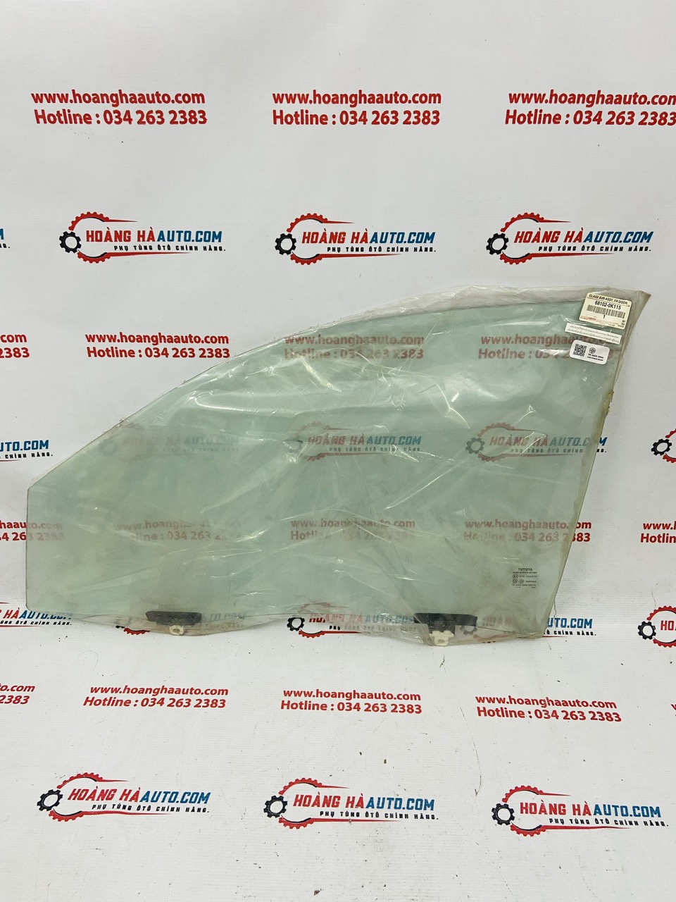Kính cánh cửa trước LH Toyota Fortuner Xịn Chính Hãng | 68102-0K115 681020K115