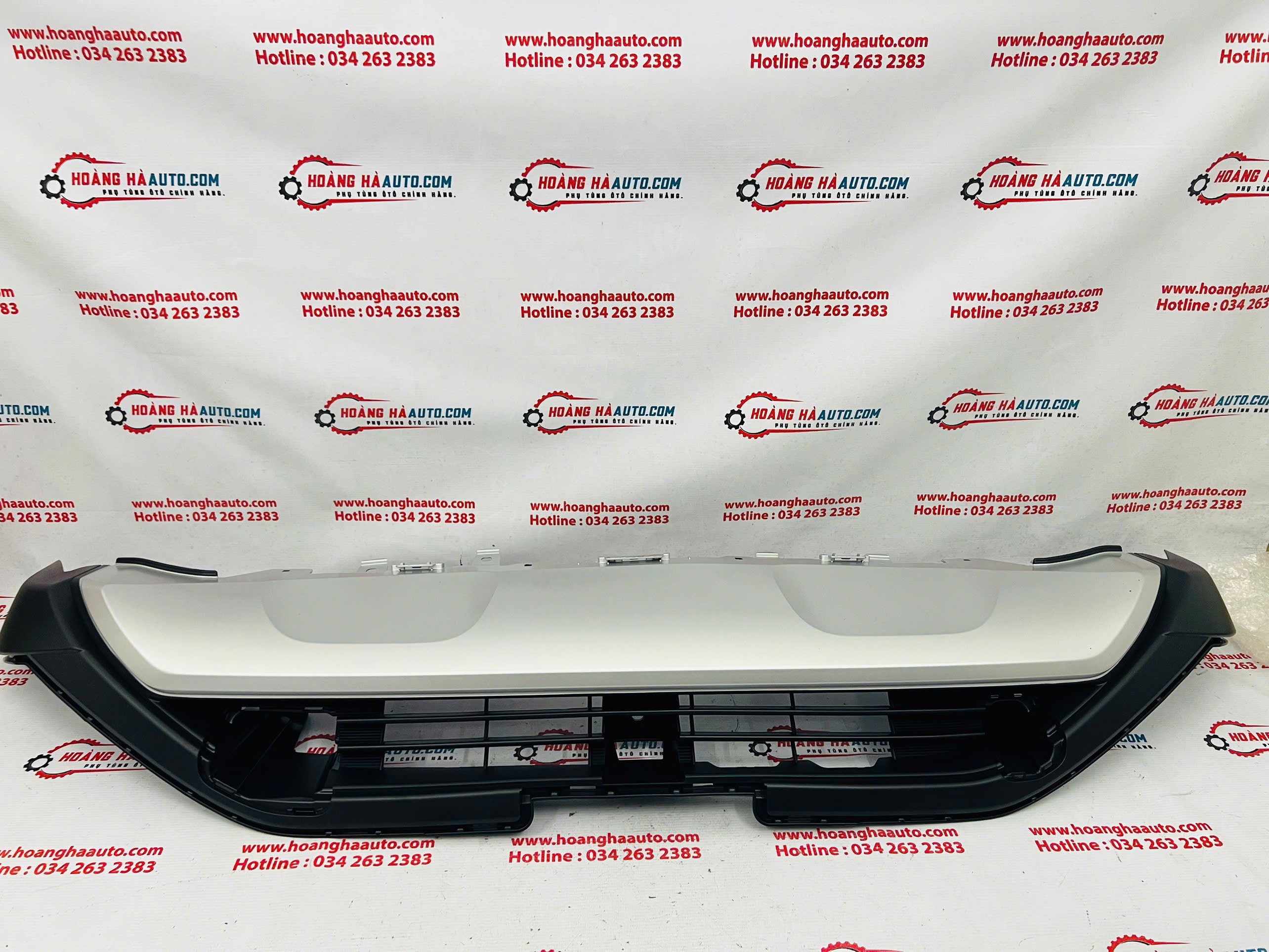 Ốp lưới cản trước Toyota Rush 2018-2020 Xịn Chính Hãng | 52129-BZ060 52129BZ060