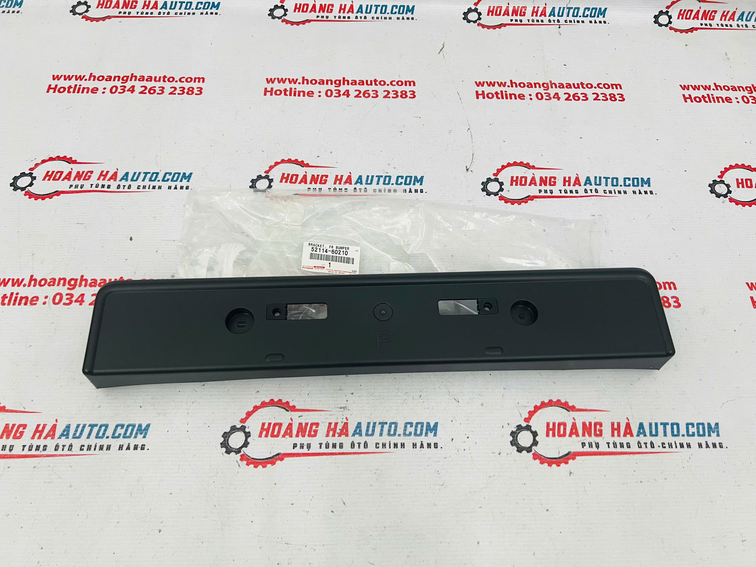 Ốp bắt biển số Toyota Land Cruiser Prado 2015 xịn chính hãng | 52114-60210 , 5211460210