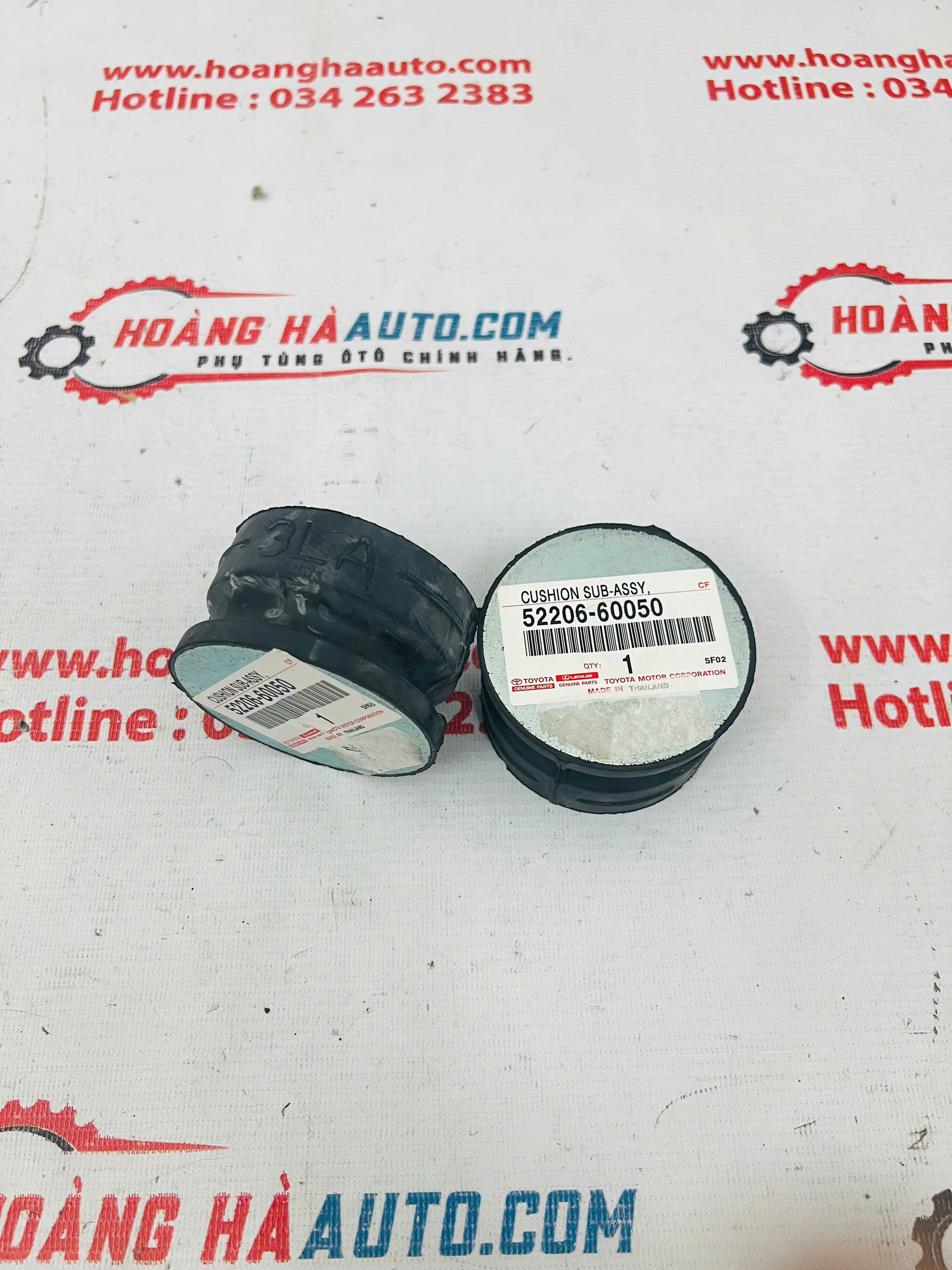 Cao su giảm chấn khung xe vị trí số 3 (dưới ) Lexus Xịn chính hãng | 52206-60050 , 5220660050