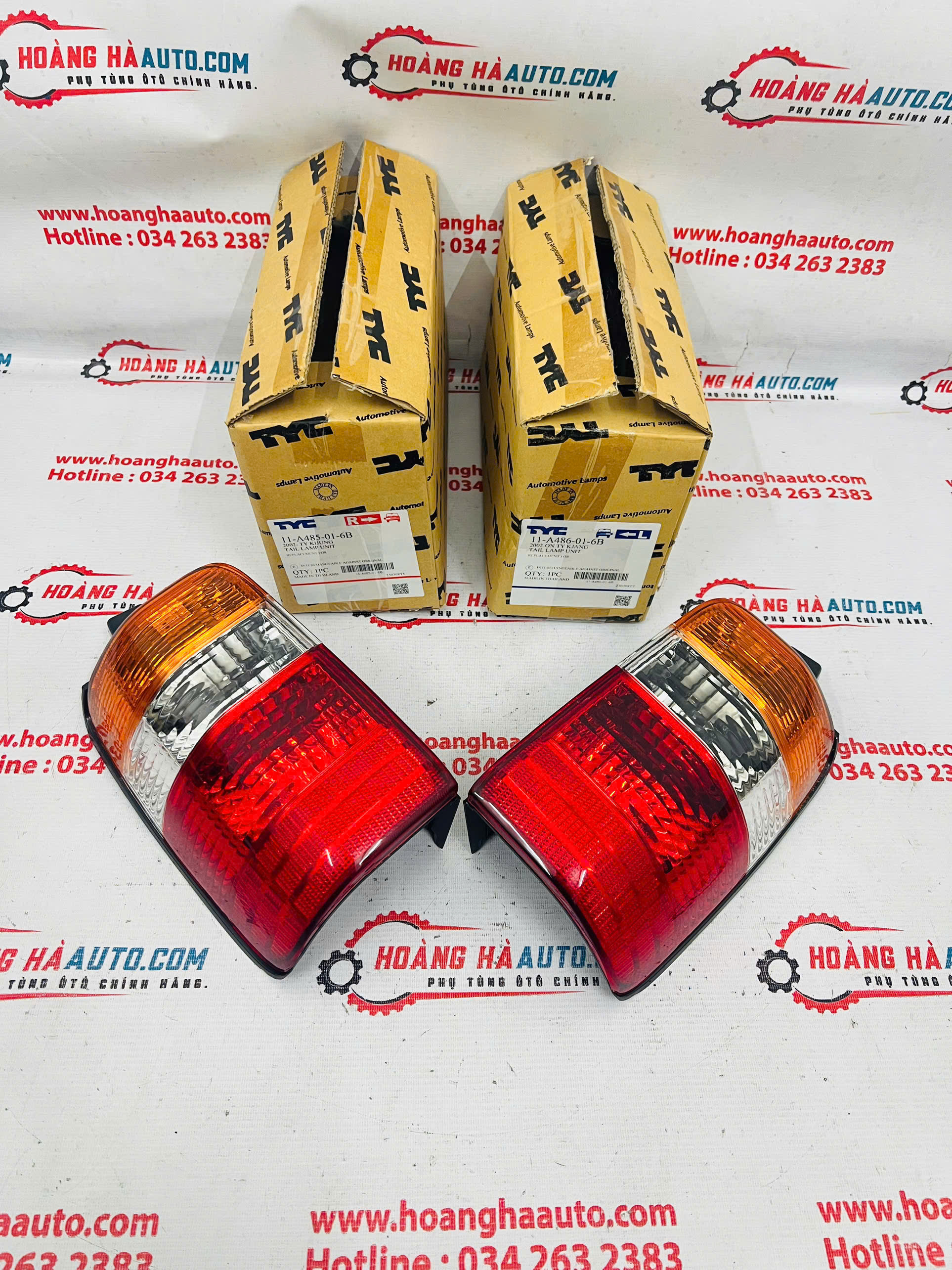 Bộ đèn hậu trong - đèn hậu ngoài Toyota Zace 2002 thương hiệu TYC 