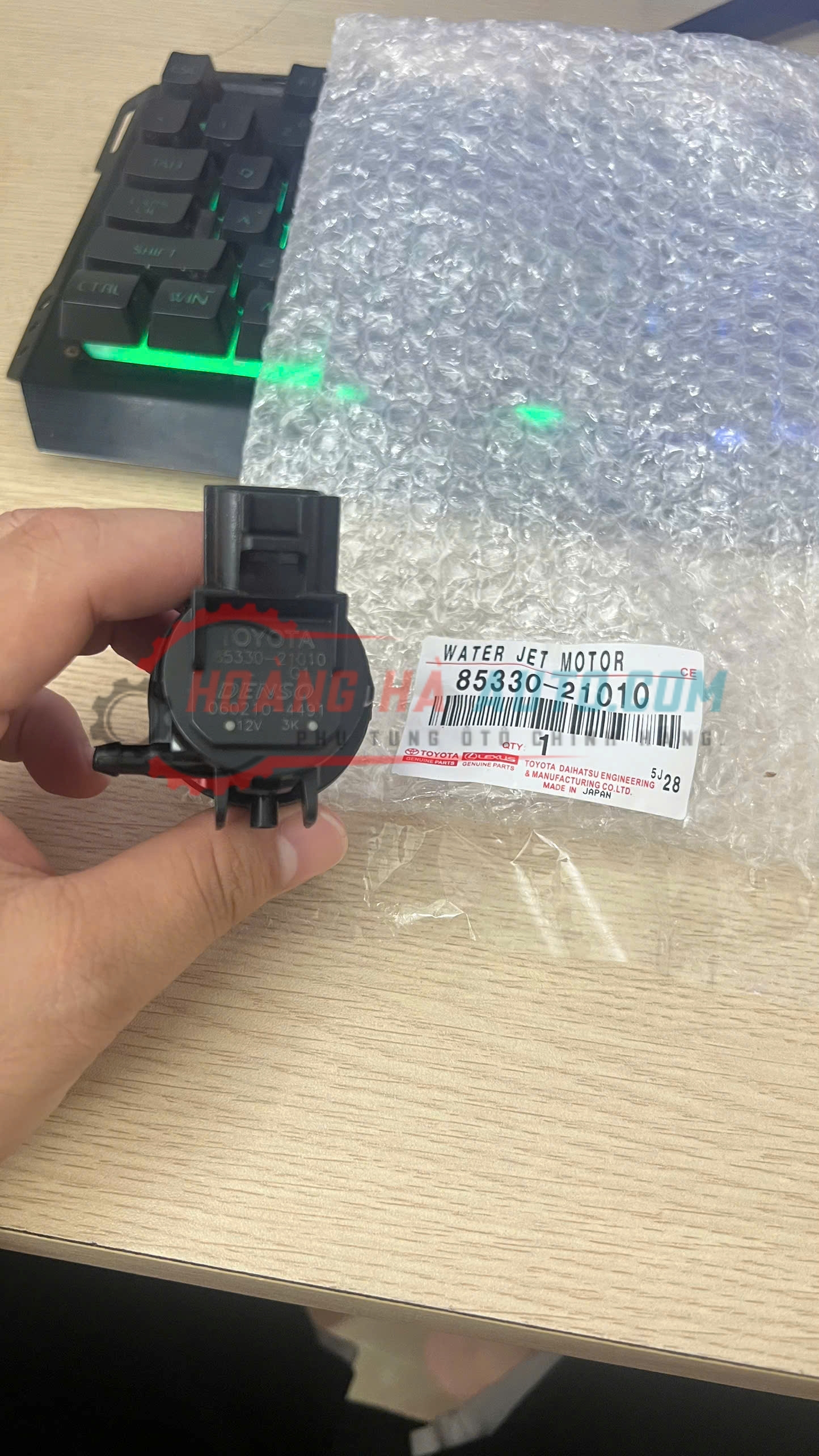 Mô tơ bơm nước rửa kính cho các dòng xe TOYOTA Xịn | 85330-21010 , 8533021010