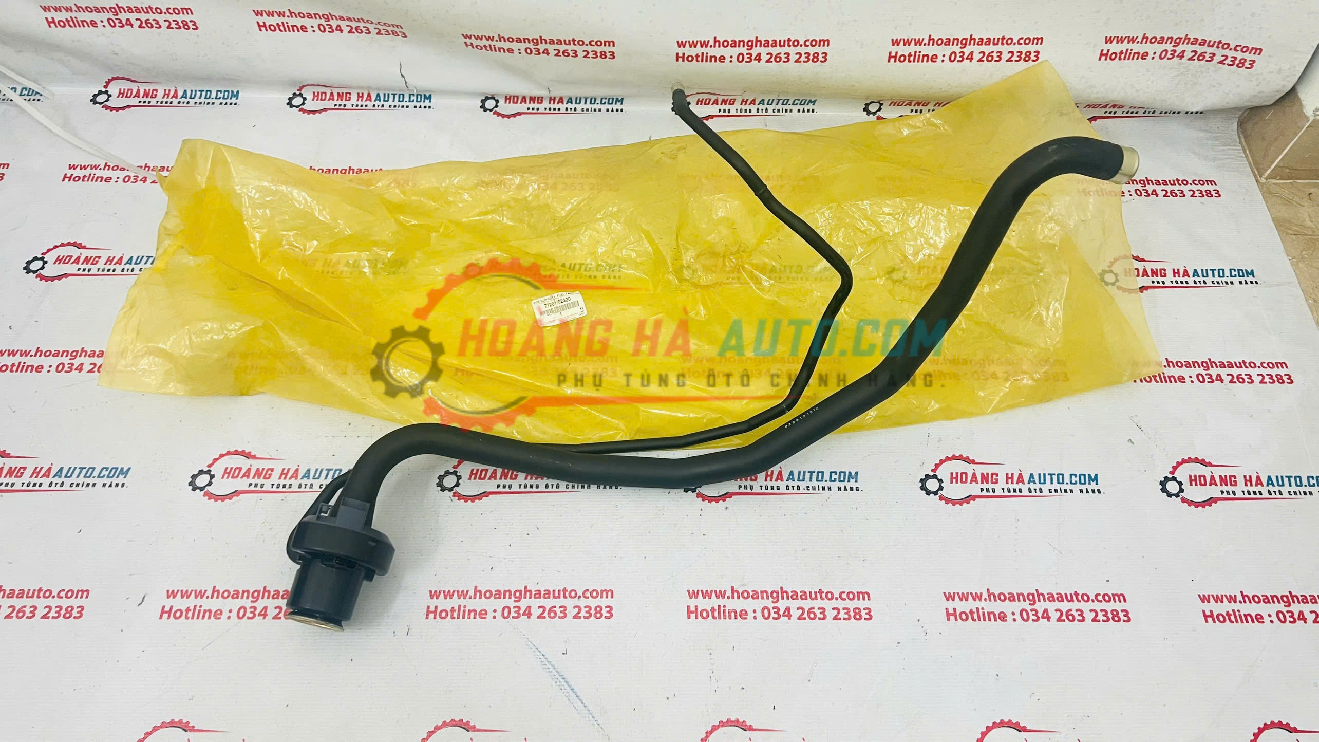 Cổ đổ xăng Toyota Corolla Altis 1.8 2.0 2014-2017 Xịn | 77201-02420 , 7720102420